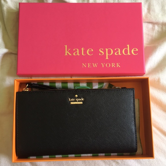 kate spade Handbags - Kate Spade Cameron street Eliza Wallet